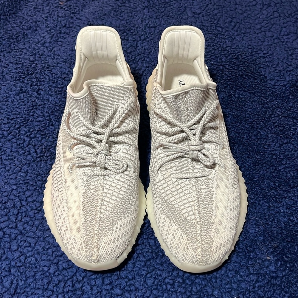Adidas Yeezy 350 V2 static